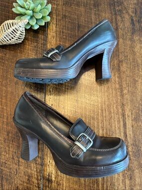 l.e.i. | VTG Y2K Bratz Dark Brown Chunky Heeled Loafers Buckle Detail, Size 8.5